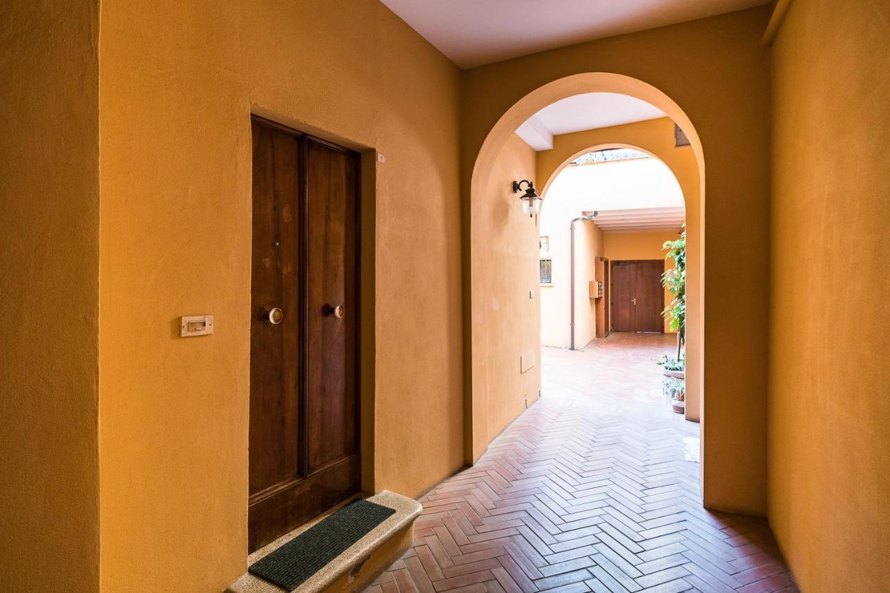 Cozy Central Apartment By Wonderful Italy Болоня Екстериор снимка