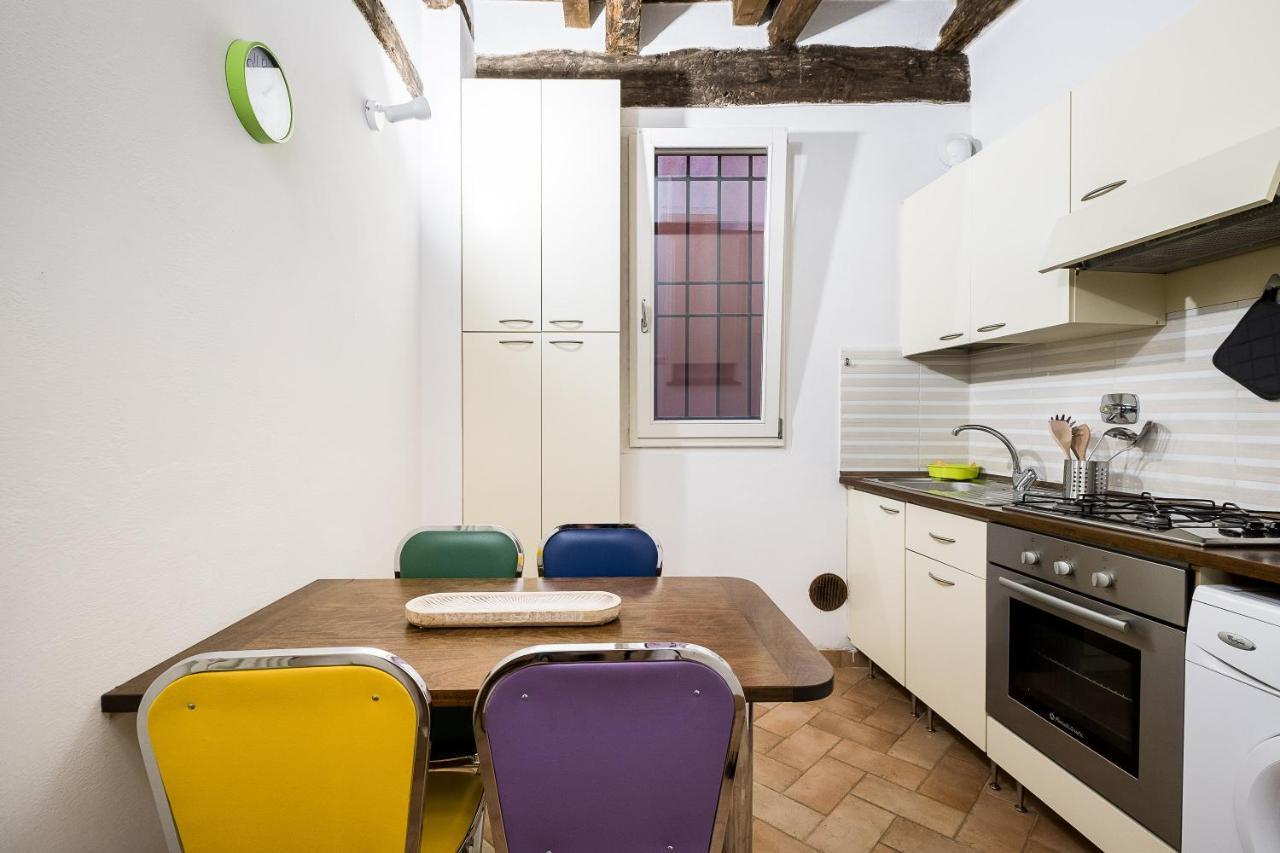 Cozy Central Apartment By Wonderful Italy Болоня Екстериор снимка