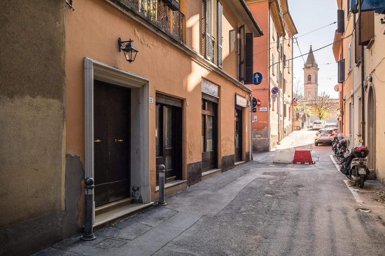 Cozy Central Apartment By Wonderful Italy Болоня Екстериор снимка