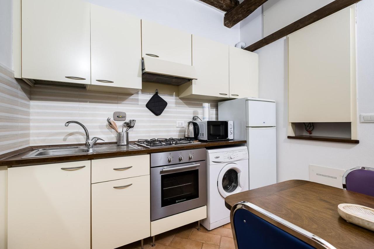 Cozy Central Apartment By Wonderful Italy Болоня Екстериор снимка